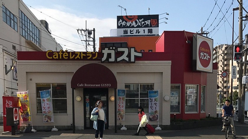 弱者男性が外食で「チェーン店」しか入らない理由wwwww