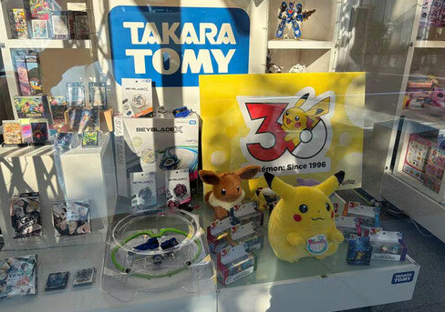 【大人向け玩具市場が急拡大】マニア垂涎の“懐かしの品々”…大人が「おもちゃ」に夢中になる納得の理由 推し活、ぬい活が盛況!背景には根源的欲求が?