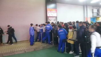 【悲報】ヨドバシ初売りでもう暴動