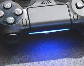 PS4のコントローラー　ライトバーが眩しすぎ！消せないの！！？？　→　ついに輝度を下げる設定追加へ！