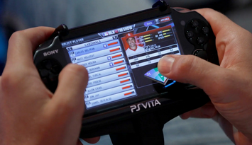 【噂】ソニー、PS4ソフトができる新型PSPを開発か？