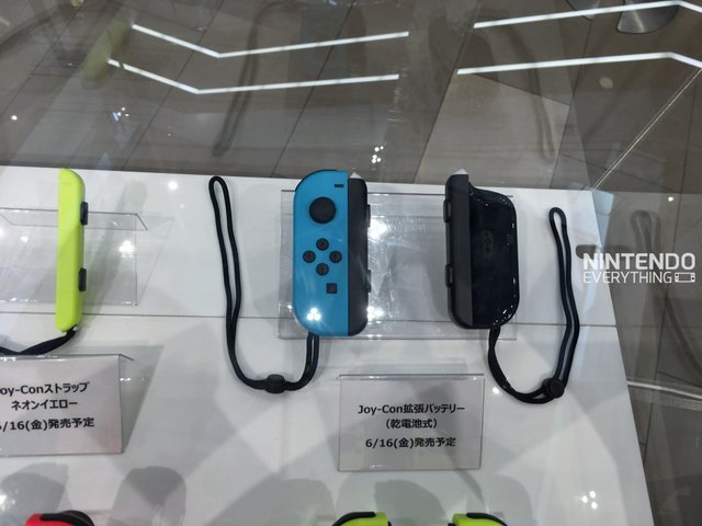 ジョイコンの新色 乾電池拡張バッテリー出るけど買う Ns速報