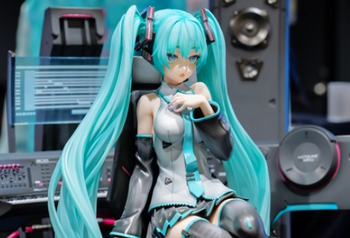 【速報】ワイ、16万円の初音ミクのフィギュアを予約する