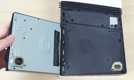 メディア「今こそ叫べ!“円盤愛”。PS5+ディスクドライブで始める、Blu-ray/UHD BD生活」