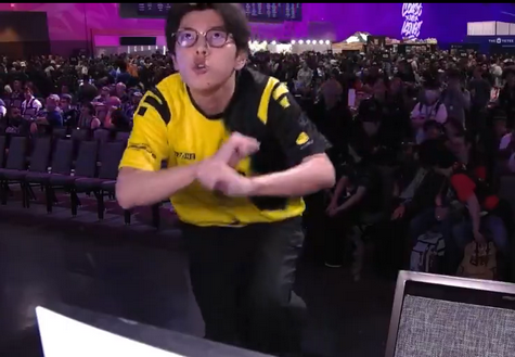 【動画】プロゲーマー「相手に勝ったから煽りまくりたいけど煽ったら負けにされちまう……せや!!!」