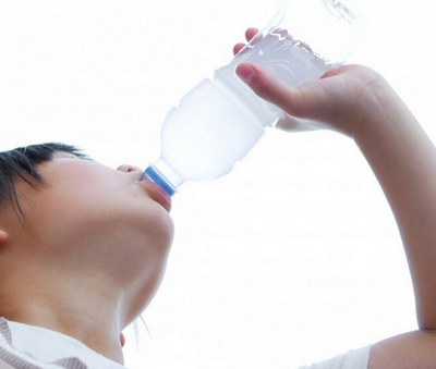 【健康】「ジュースの飲み過ぎで心停止」も…暑い日に増える“ペットボトル症候群”の怖すぎる落とし穴