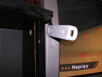 ゲームプレイが過激すぎて隣の部屋から人生初の苦情を受けたんだが