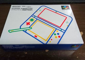 【画像で紹介】 スーパーファミコン仕様New3DSLL届いた