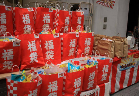 福袋を買う奴はアホw