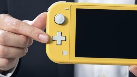 任天堂「Switch Liteの十字キーは斜め入力は想定していません」