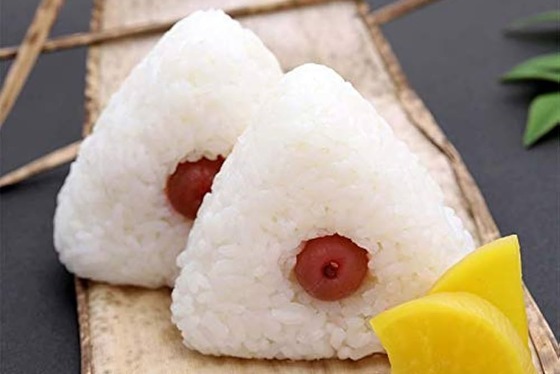 【悲報】おにぎり200円時代に突入