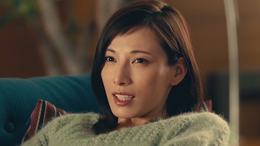 【朗報】女優の加藤あい(43)の現在、我々の想像を超えてくる