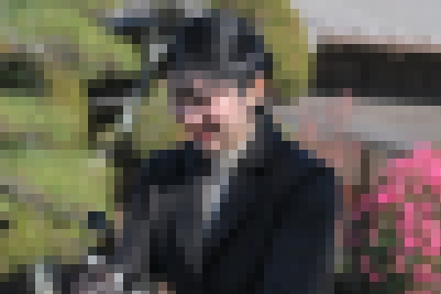 【画像】愛子さま、鳥を捕まえてくる…