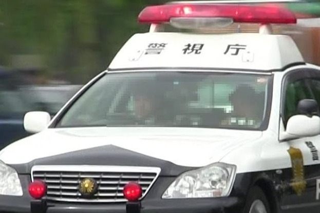 【は？】警察官さん、お爺ちゃんに「手信号しなきゃダメよ。警官2人いるから5万円ね」と言い出してしまう…