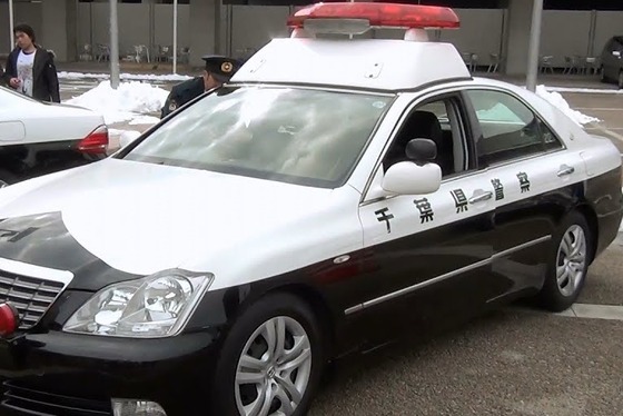 【激ヤバ】コンビニに尿入りペットボトル並べた疑いで逮捕…２６歳男「むしゃくしゃして」