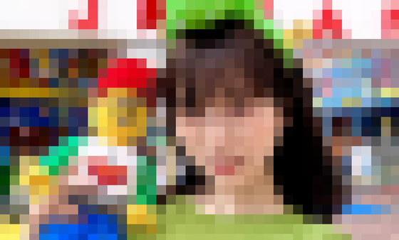 【朗報画像】レゴランドにメガネお姉さん現るｗｗｗｗ