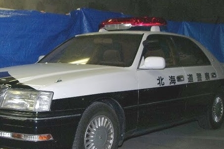 男性教師男さん、飲食店5軒はしご→車を盗む→道に迷い車水没→他の車の中で眠る→懲戒免職