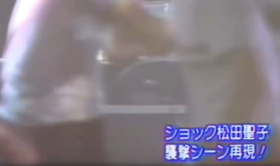 【動画】昭和アイドルのライブ中に乱入する暴漢、さすがにレベチすぎて今見ると怖すぎるｗｗｗ