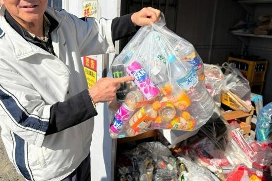 【悲報】ごみ集積所に血痕と子牛の頭二つ　ごみ出しルールの周知難しく　←強制送還すればいいだけなのにと話題に