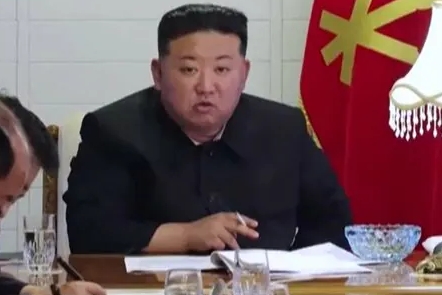 【悲報】金正恩さん、タバコ1日80本ｗｗｗｗｗｗｗｗｗｗｗｗ