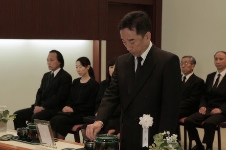 通夜なし1日葬が急増、「負担なくお別れできた」　分かれる選択「葬儀＝迷惑？」