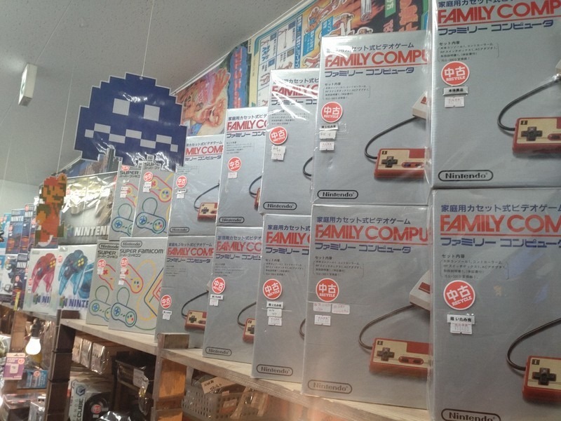 【悲報】外国人「日本の中古レトロゲー安すぎw買いまくったろwwwwww」