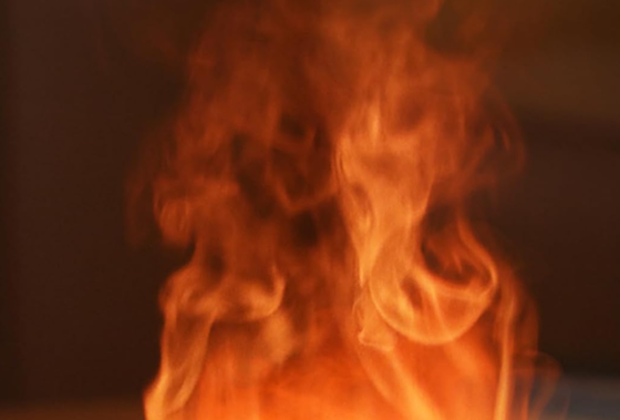 【動画】焼芋屋さん、燃えながら消防署へ向かうwwwwwwwwwwwwwwwwwww