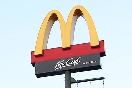 【悲報】アメリカ人 「マクドナルドは高くてもう行けない」