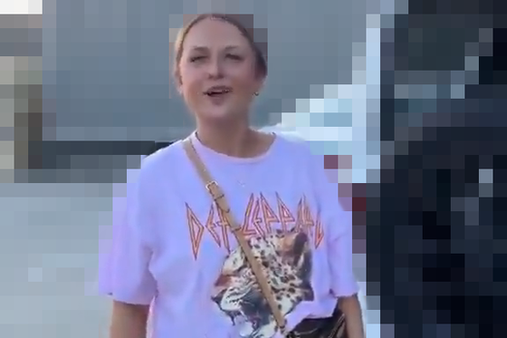 【動画】女さん「やだ、タイヤが邪魔でドア閉まらない！」