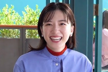【画像】永野芽郁さん、ただ距離感がバグってるだけの女の子だった