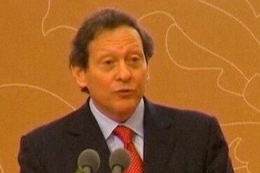 【悲報】エプスタイン事件、次はハイアットホテル会長が辞任