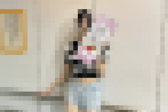 【画像】女さん、加工の加減がわからなくなる