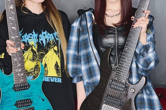 【悲報】明らかに地味なんだけど好きな女の子が制服着て女子高生ロックバンドやってて文化祭でステージに立った結果ｗｗｗ