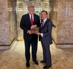 【衝撃事実】トランプが麻生太郎に渡した金の鍵、とんでもないシロモノと判明