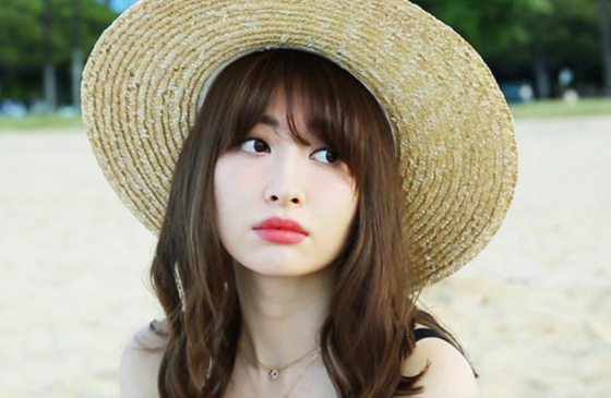 【画像】小嶋陽菜（38社長）の水着グラビアwwwwwwwwwwwwwwwwwwwwwwwwwwwwwwwwwwwwwww