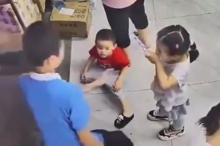【動画】いずれ問題を起こしそうなガキ　←我々の想像を超えてくる