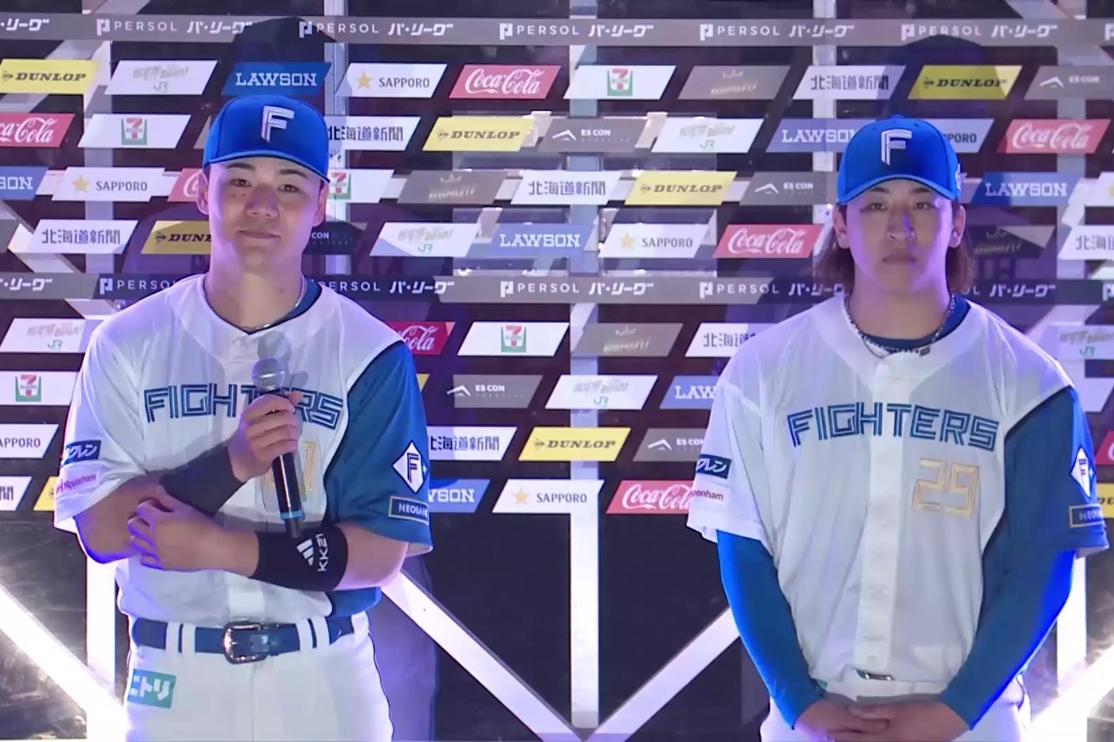 【悲報】日ハムのお立ち台インタビュアーを降ろされた男性アナが苦言ポスト→削除＆謝罪wwwww