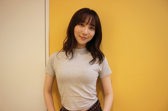 【画像】ファーストサマーウイカさん(33)、制服を着てしまう…　←何も言い返せんかったわ...