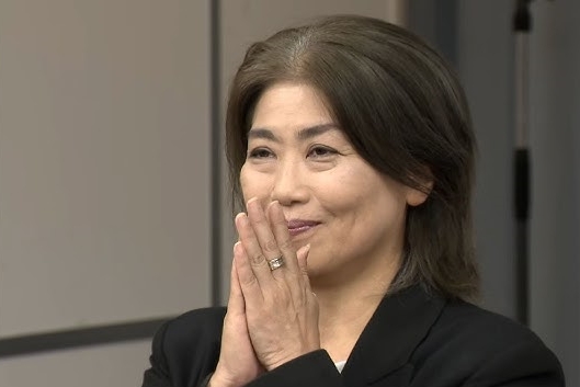【悲報】田久保市長「卒業証書は私にとっては本物です」