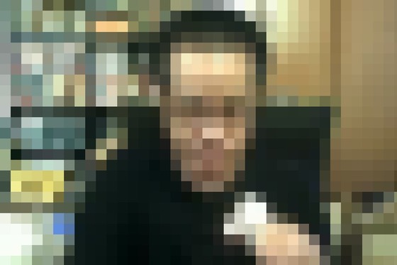 彡()()「ヒエッ、火遊びしてたらボヤになってもうた…せや！」