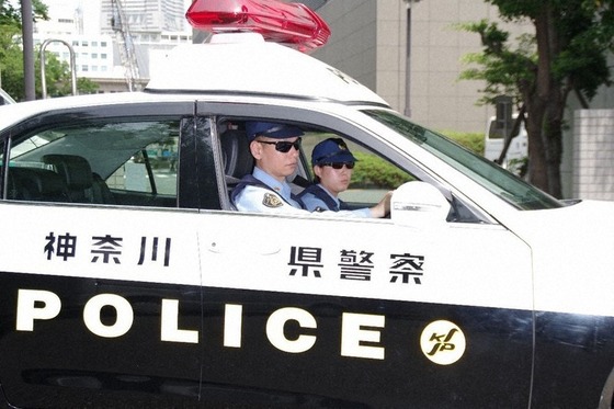 【悲報】神奈川県警、無違反の車を捕まえまくって反則金を稼いでいた