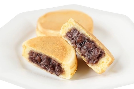 【悲報】店員の顔に食べかけの大判焼きを投げつけた女さん、暴行容疑で逮捕　理由は「おいしくなかった」