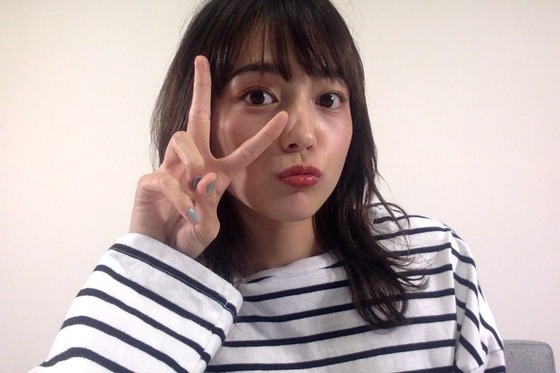 【悲報】川口春奈さん、お好み焼き屋で持ってきた店員に「ありがとう」を言わずに炎上してしまう