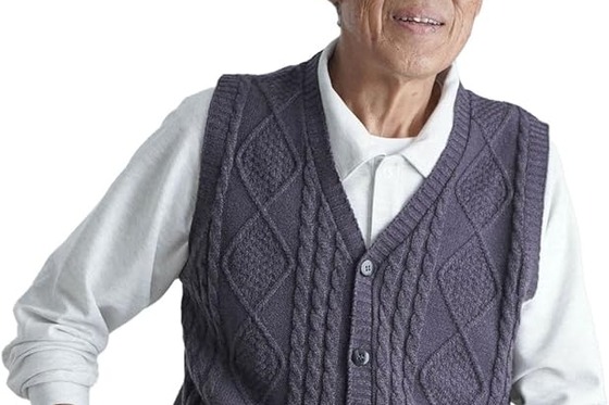 【悲報】ジッジ「新幹線の自由席満席だから指定席の客に譲ってもらうか」→拒否され怒りの投稿