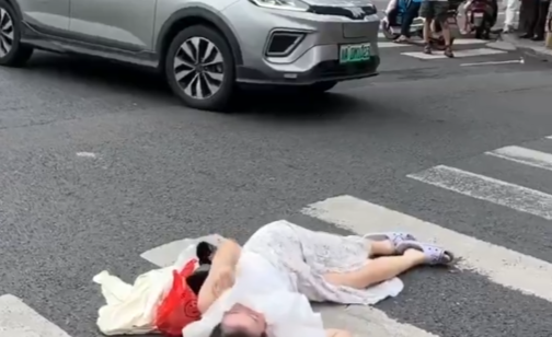 【動画】当たり屋さん、とんでもない当たり方を披露ｗｗｗｗｗｗｗｗ【HotTweets】