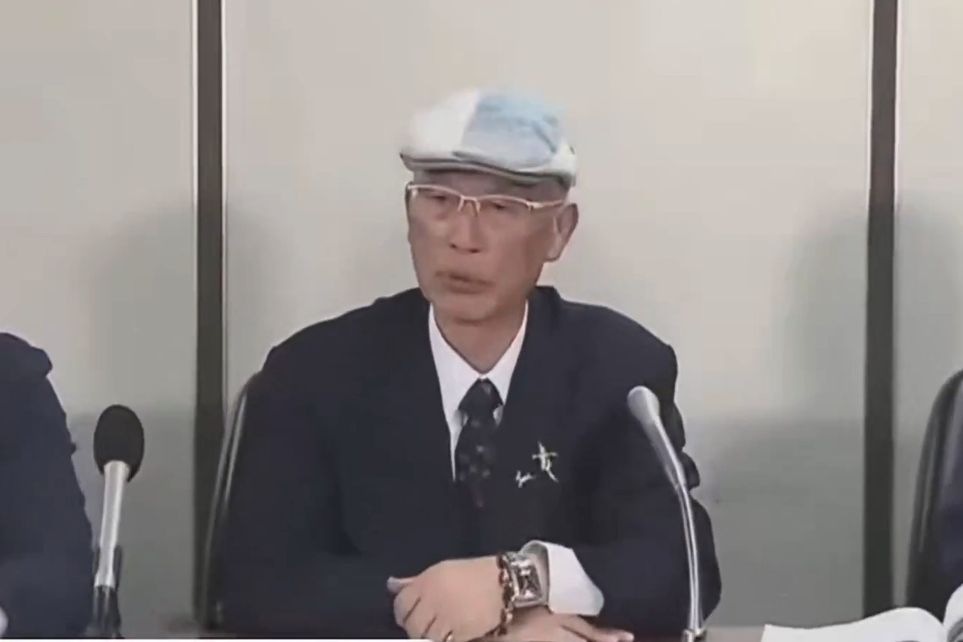 【悲報】朝日新聞記者「クマとの共存に向けて・・・」　ハンター「クマと共存なんてできないよ」