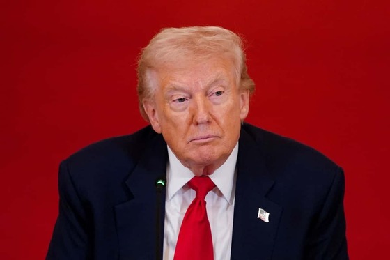 【悲報】トランプ「うーん、支持率低下してきたなぁ」　→　米大統領支持率調査、打ち切り