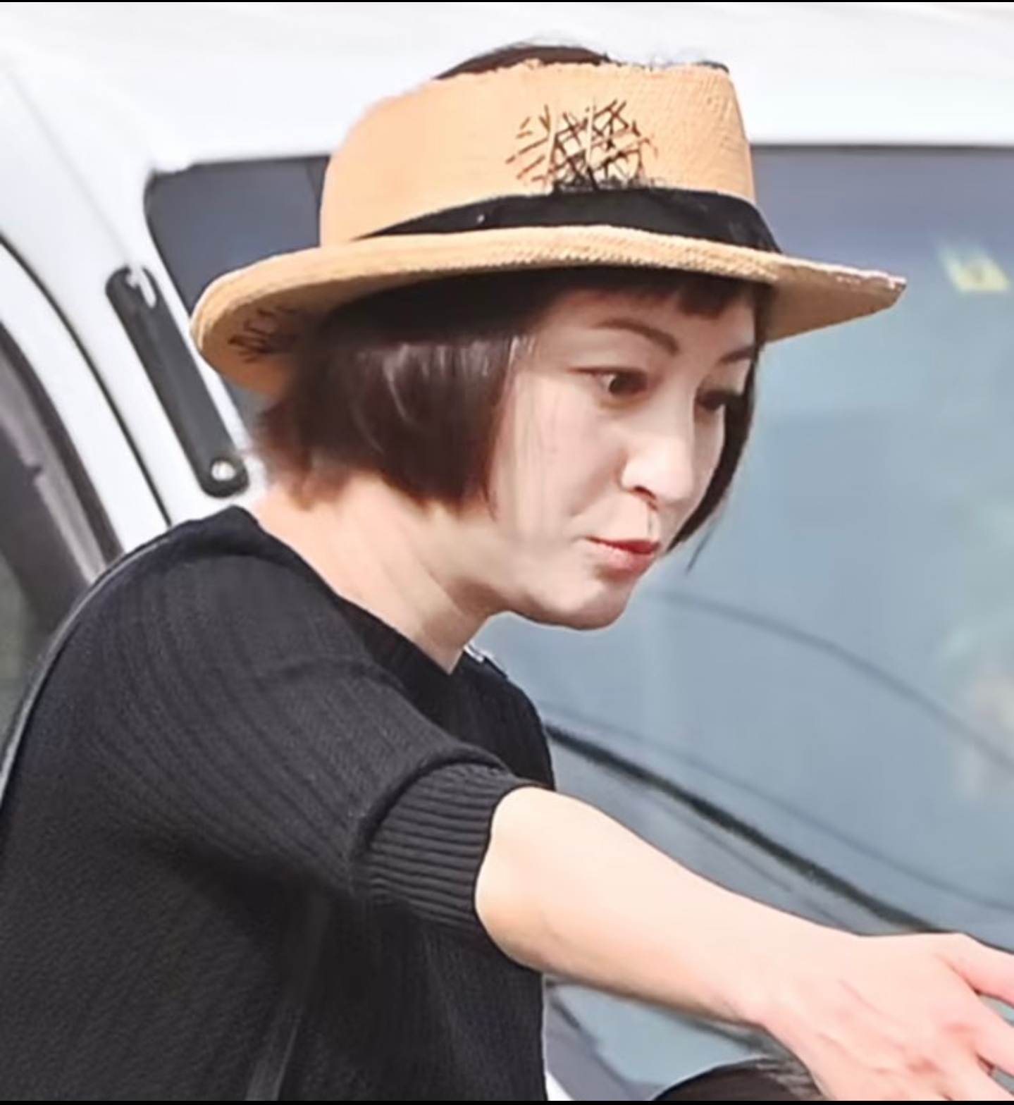 広末涼子 身柄 浜松サービスエリア 家宅捜索 県警に関連した画像-08