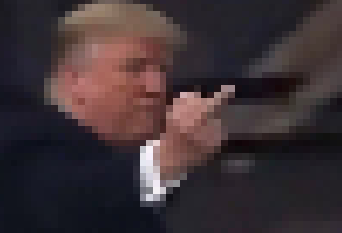 【画像】トランプ大統領、中指を立ててしまう