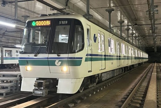 【悲報】神戸市、衰退が止まらなさすぎて地下鉄が15分に1本に減便